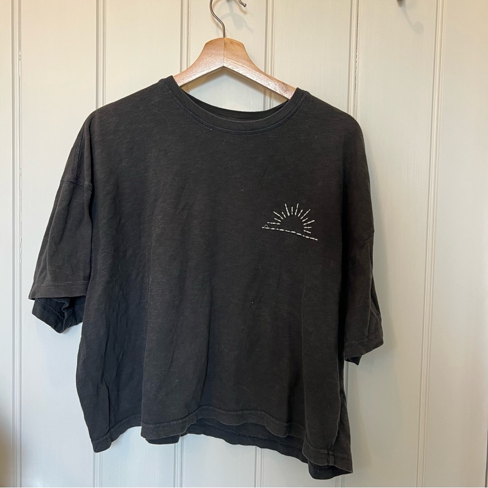 Dark Gray Graphic Tee with Sun Design